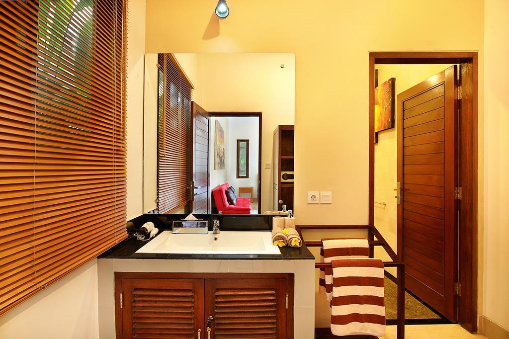 De Liza Villa Seminyak Beachside By Bali Asia Villa Exterior photo